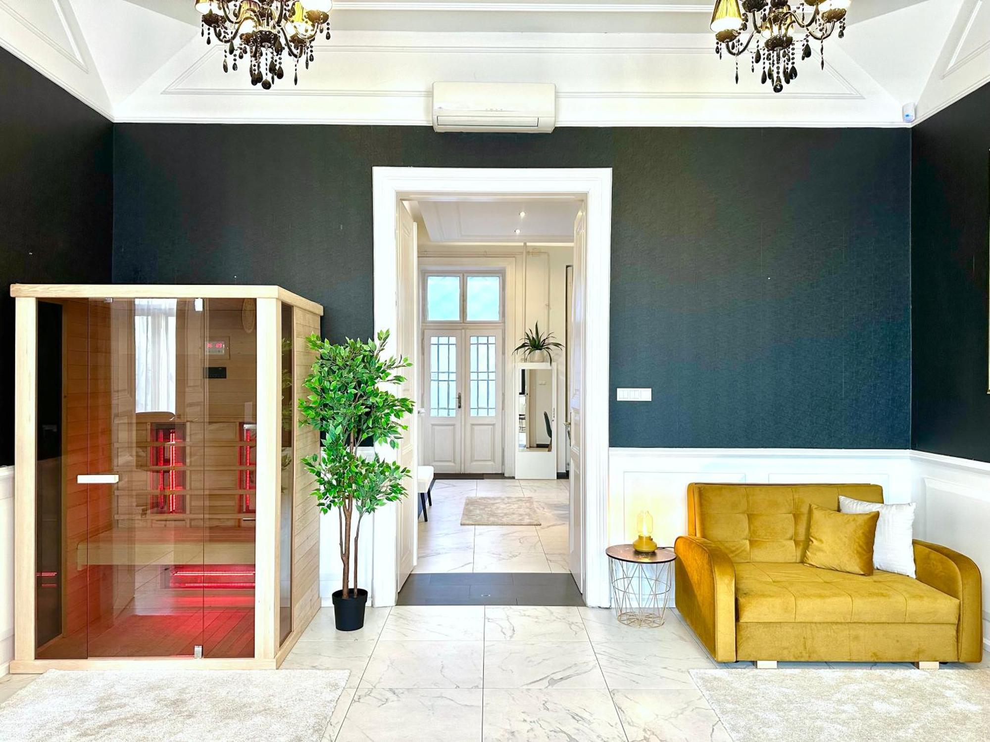 Deluxe 2-bedroom With Sauna And Ac Apartment *
